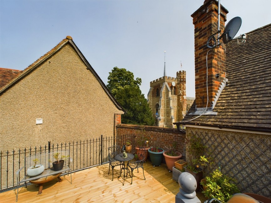 Churchyard, Hitchin, Hertfordshire