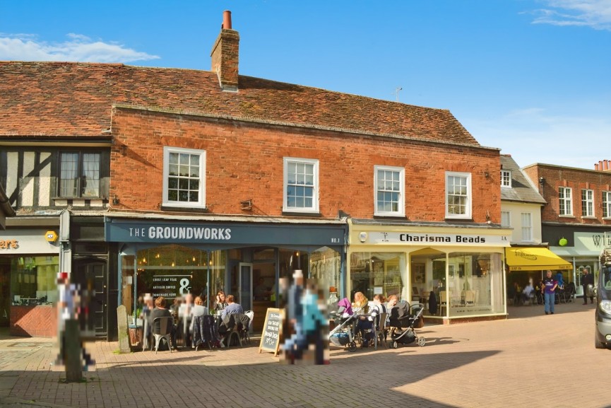 3 bedroom Flat for Sale Churchyard, Hitchin, Hertfordshire