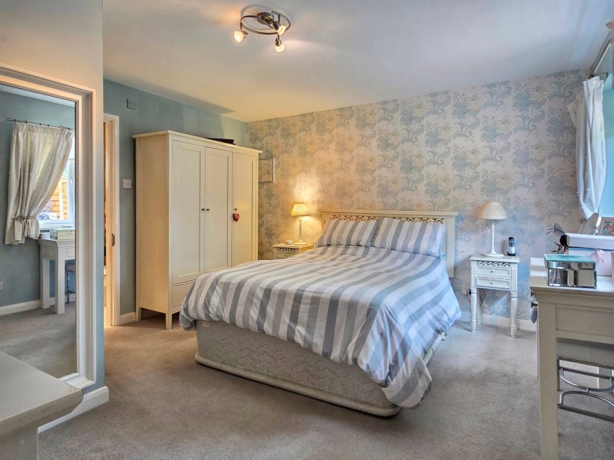 3 bedroom Bungalow for Sale Ampthill, Bedfordshire