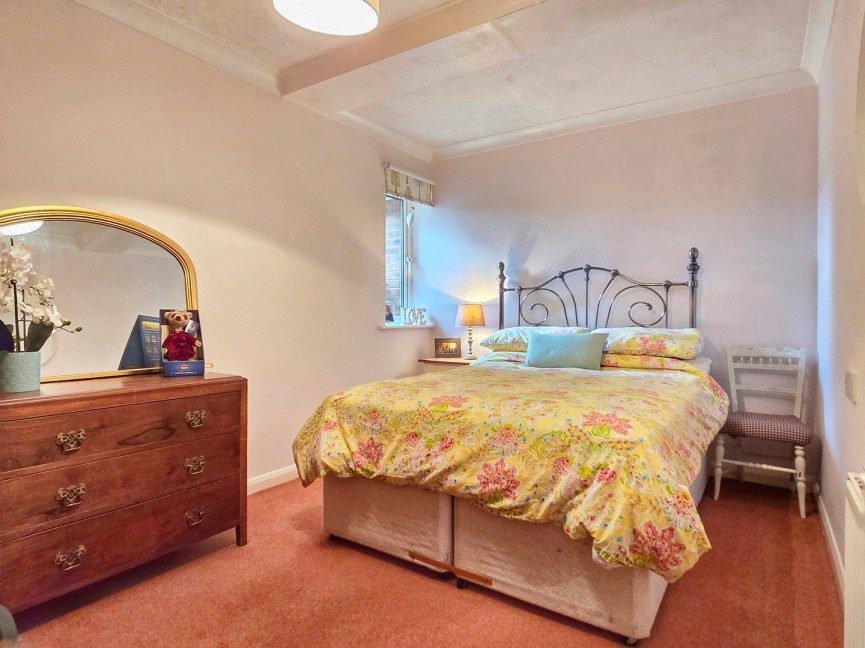 3 bedroom Bungalow for Sale Ampthill, Bedfordshire