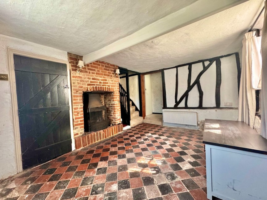 2 bedroom House for Sale High Street, Baldock, Hertfordshire