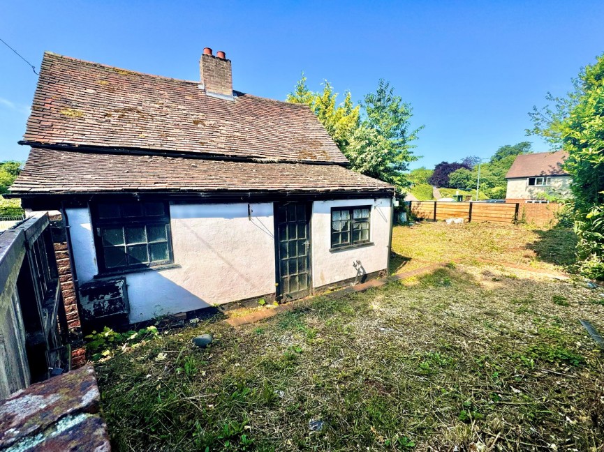 2 bedroom House for Sale High Street, Baldock, Hertfordshire