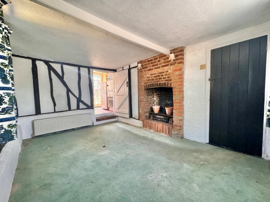 2 bedroom House for Sale High Street, Baldock, Hertfordshire