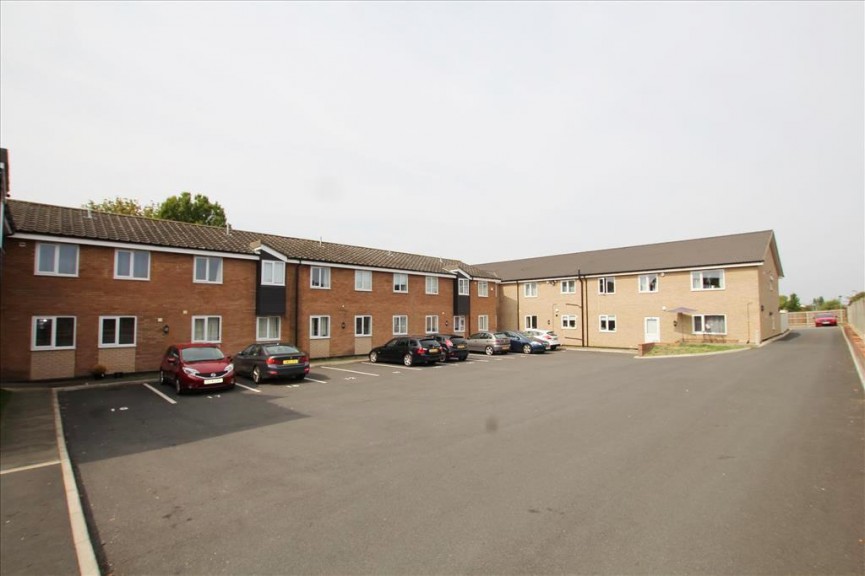 2 bedroom Flat for Letting Kitelands Road, Biggleswade, Bedfordshire