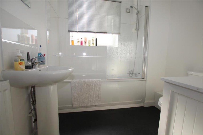 2 bedroom Flat for Letting Kitelands Road, Biggleswade, Bedfordshire