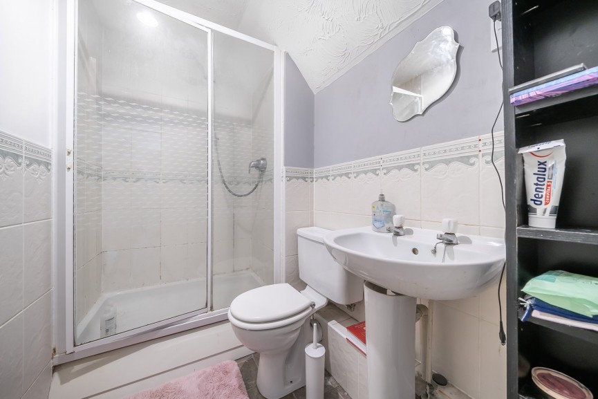 3 bedroom House for Sale Kingfisher Road, Shefford, Bedfordshire