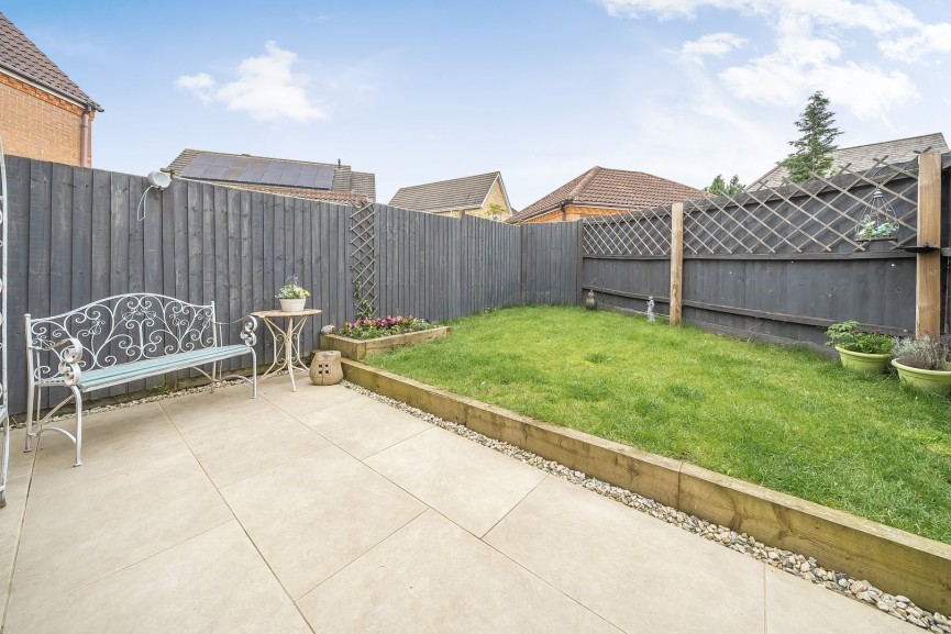 3 bedroom House for Sale Kingfisher Road, Shefford, Bedfordshire