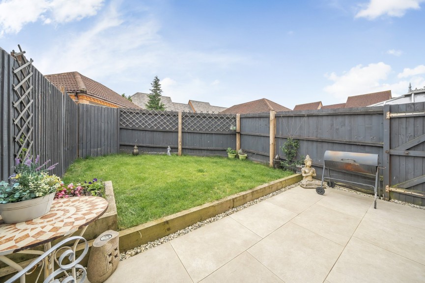 3 bedroom House for Sale Kingfisher Road, Shefford, Bedfordshire