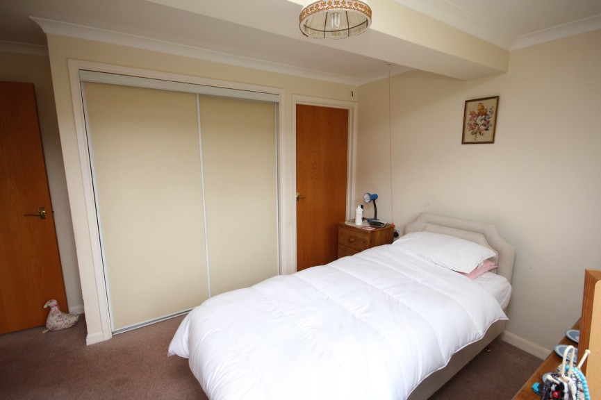 2 bedroom Flat for Sale Norton Road, Letchworth Garden City, Hertfordshire