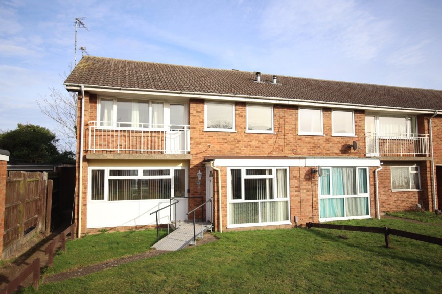 2 bedroom Flat for Letting Bluebell Close, Flitwick, Bedfordshire