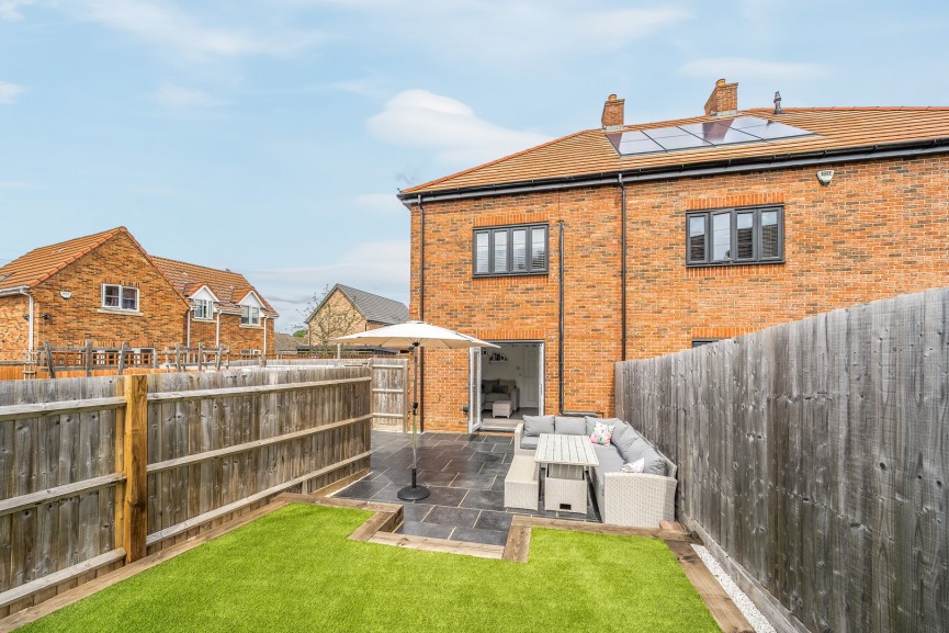 2 bedroom House for Sale Back Lane, Shefford, Bedfordshire