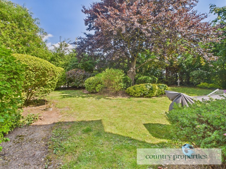 2 bedroom Flat for Sale Merrifield Court, Welwyn Garden City, Hertfordshire
