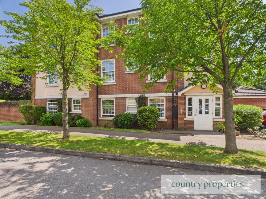2 bedroom Flat for Sale Merrifield Court, Welwyn Garden City, Hertfordshire