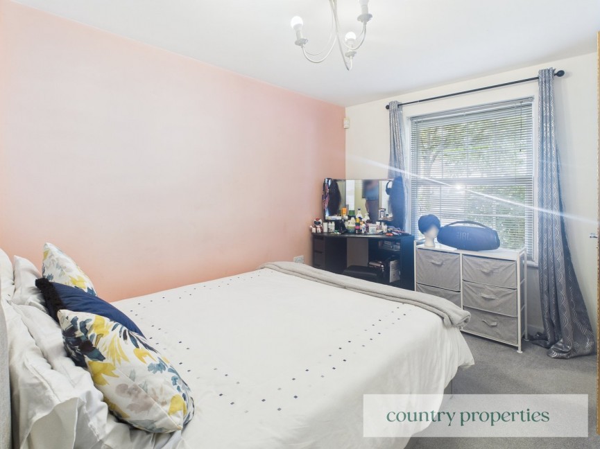 2 bedroom Flat for Sale Merrifield Court, Welwyn Garden City, Hertfordshire