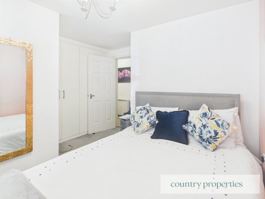 2 bedroom Flat for Sale Merrifield Court, Welwyn Garden City, Hertfordshire