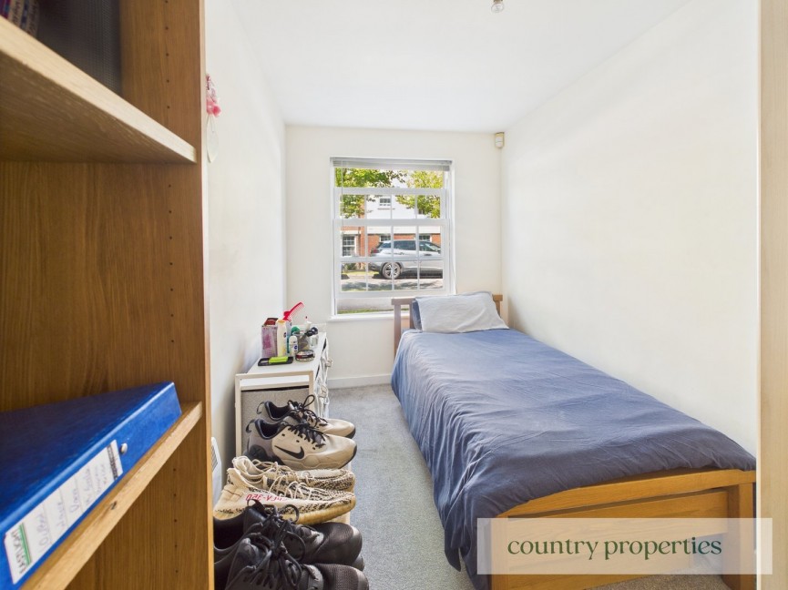 2 bedroom Flat for Sale Merrifield Court, Welwyn Garden City, Hertfordshire