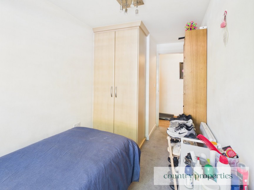 2 bedroom Flat for Sale Merrifield Court, Welwyn Garden City, Hertfordshire