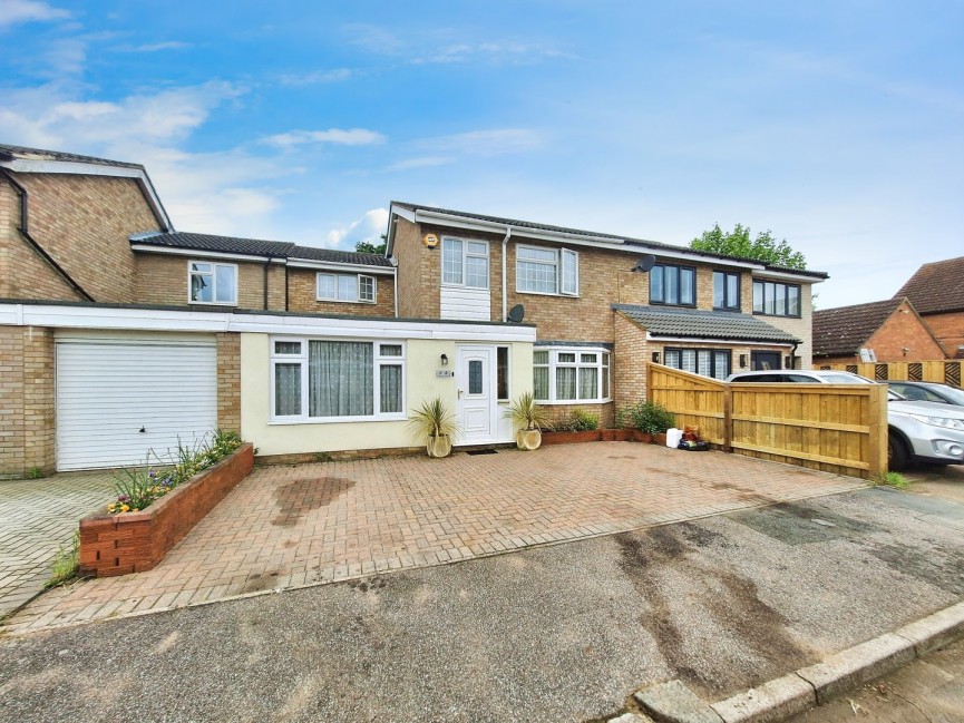 4 bedroom House for Sale Rivermead Gardens, Sandy, Bedfordshire