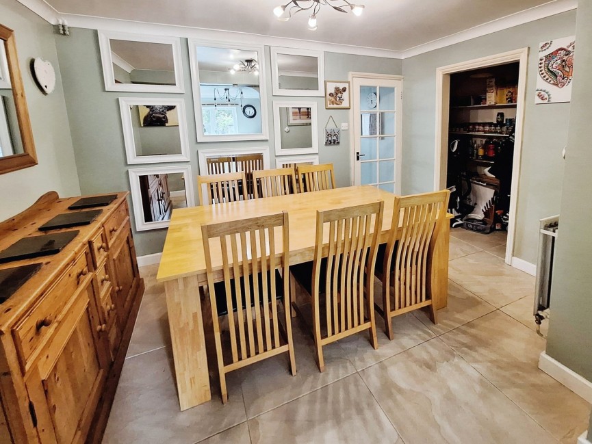 4 bedroom House for Sale Rivermead Gardens, Sandy, Bedfordshire