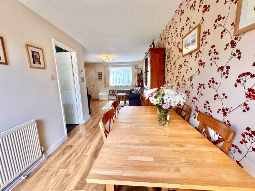 3 bedroom House for Sale Mercia Road, Baldock, Hertfordshire