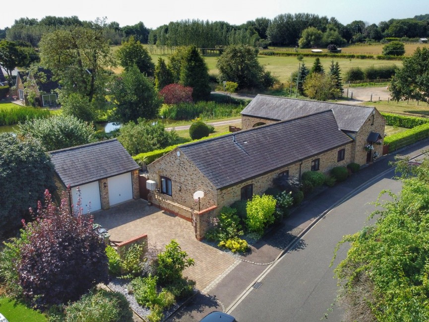4 bedroom Bungalow for Sale Silsoe, Bedfordshire