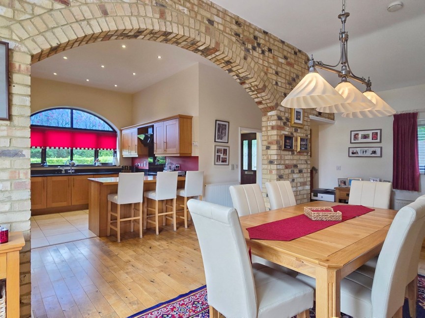 4 bedroom Bungalow for Sale Silsoe, Bedfordshire