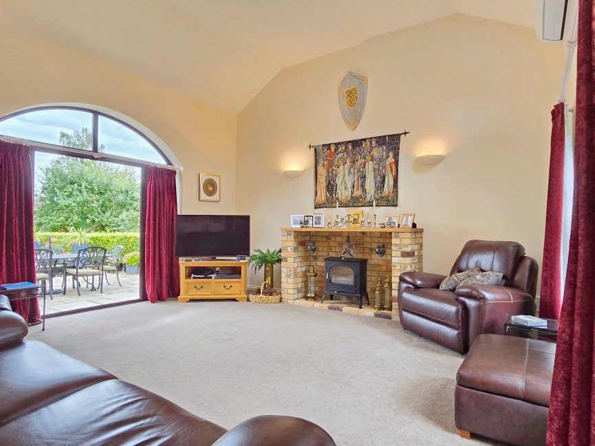 4 bedroom Bungalow for Sale Silsoe, Bedfordshire