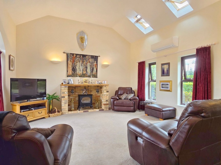 4 bedroom Bungalow for Sale Silsoe, Bedfordshire