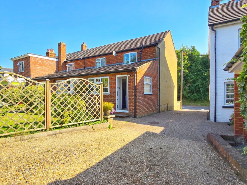 2 bedroom House for Sale Gravenhurst, Bedfordshire