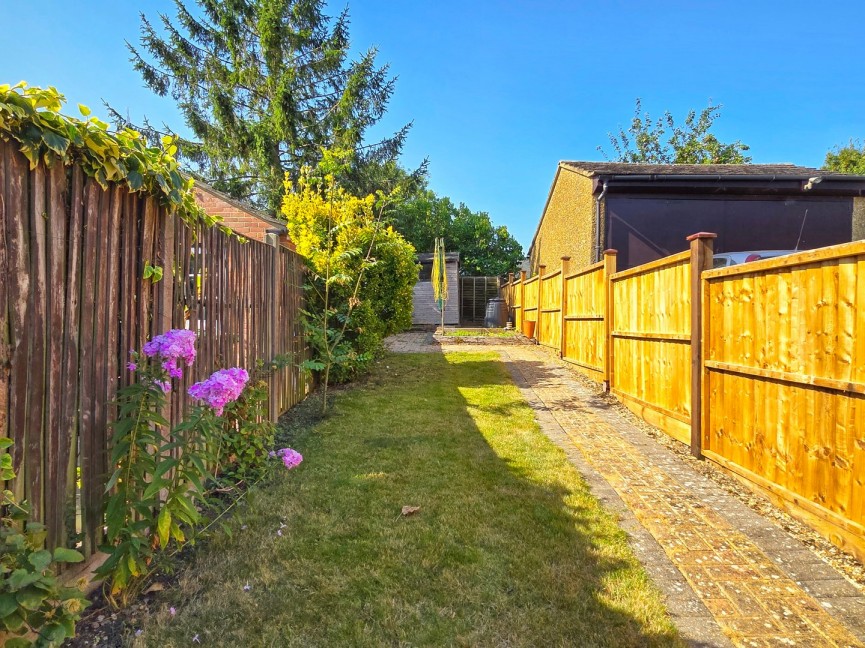 2 bedroom House for Sale Gravenhurst, Bedfordshire
