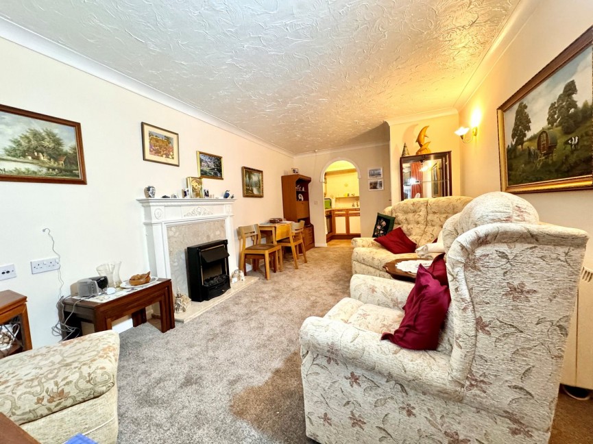 1 bedroom Flat for Sale BALDOCK, Hertfordshire