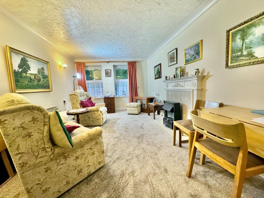 1 bedroom Flat for Sale BALDOCK, Hertfordshire