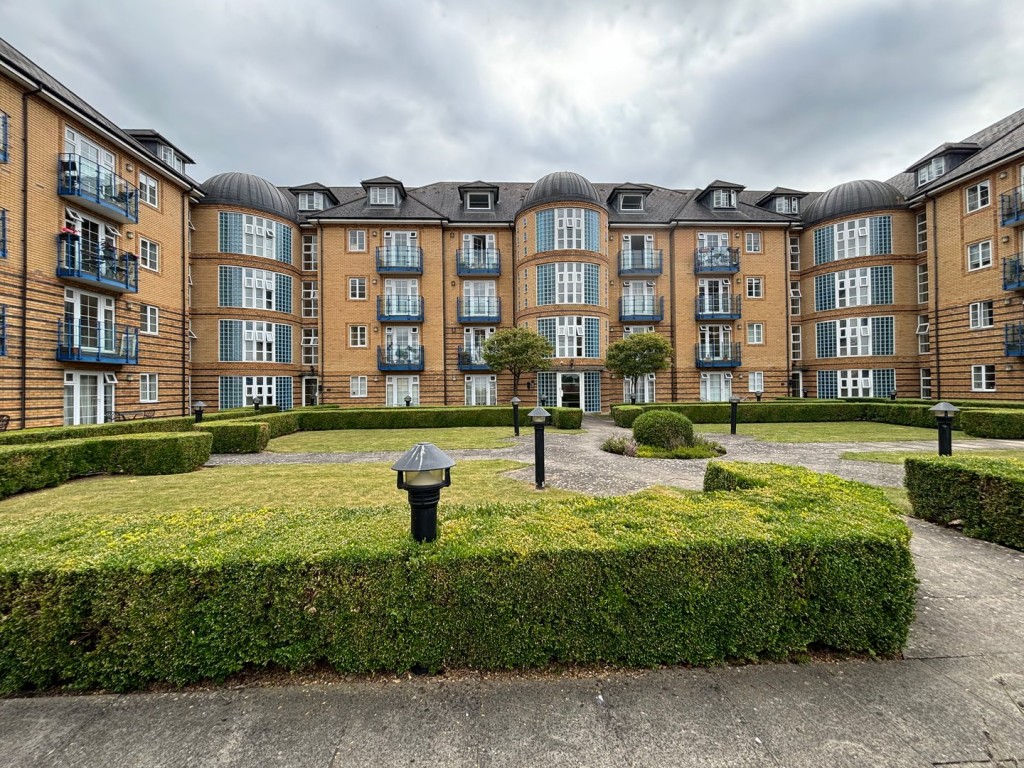 Newland Gardens, Hertford
