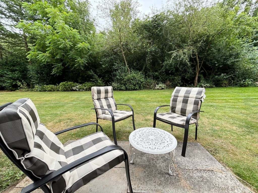 Newland Gardens, Hertford