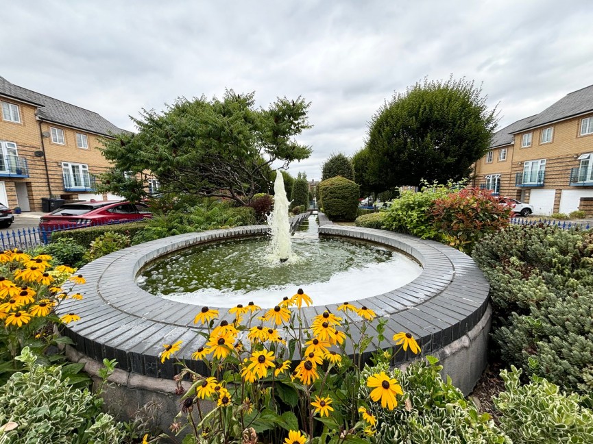 Newland Gardens, Hertford
