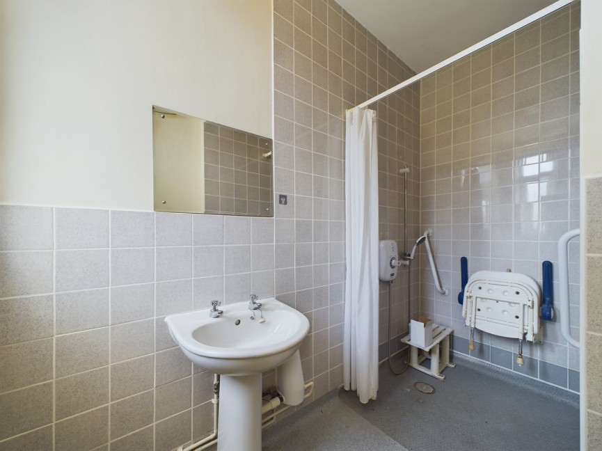 3 bedroom House for Sale Wedmore Road, Hitchin, Hertfordshire