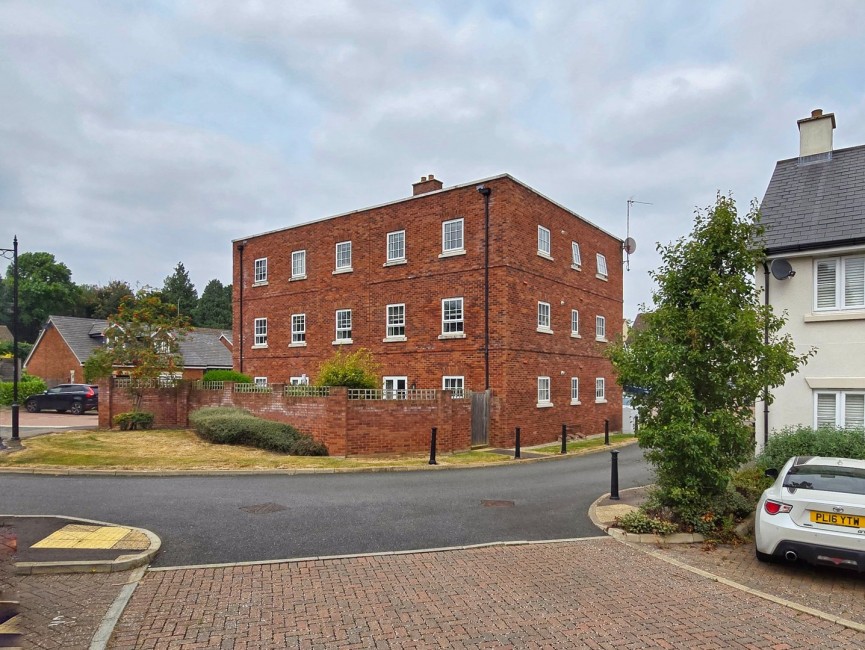 2 bedroom Flat for Sale Ampthill, Bedfordshire