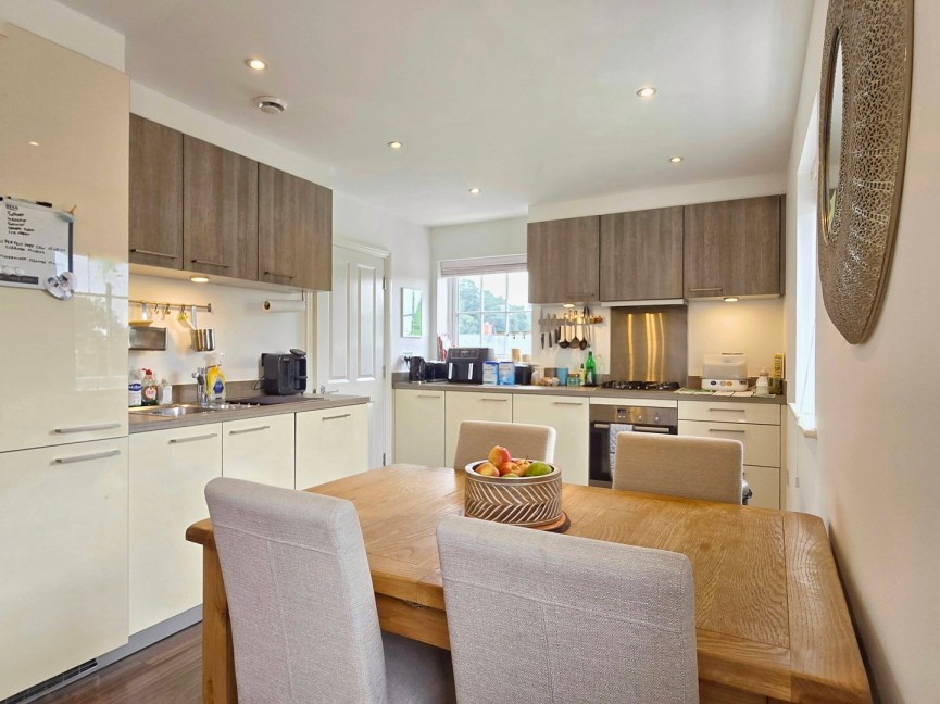 2 bedroom Flat for Sale Ampthill, Bedfordshire