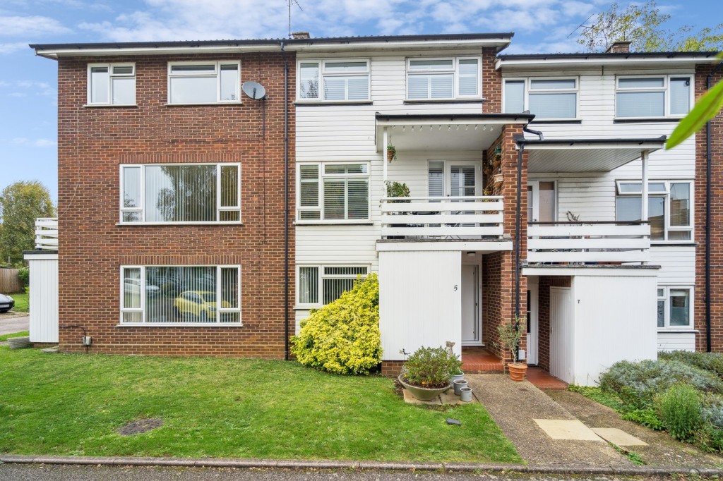 Tudor Court, Hitchin, Hertfordshire