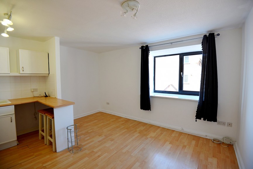 1 bedroom Flat for Letting High Street, Shefford, Bedfordshire