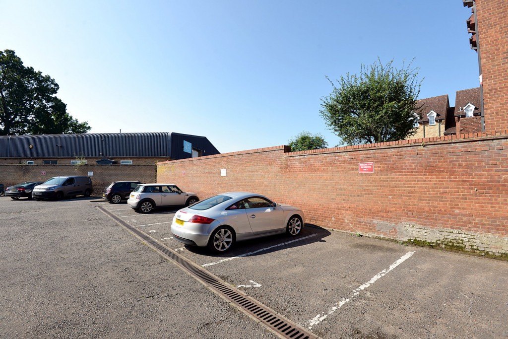 High Street, Shefford, Bedfordshire