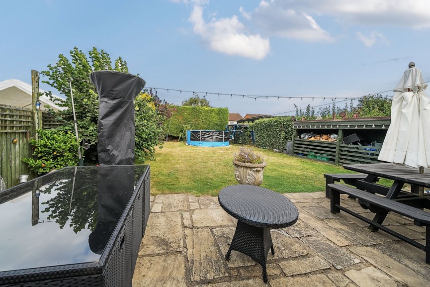 3 bedroom House for Sale Manor Place, Upper Caldecote, Bedfordshire