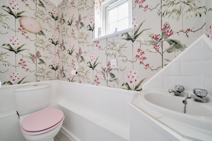 3 bedroom House for Sale Manor Place, Upper Caldecote, Bedfordshire