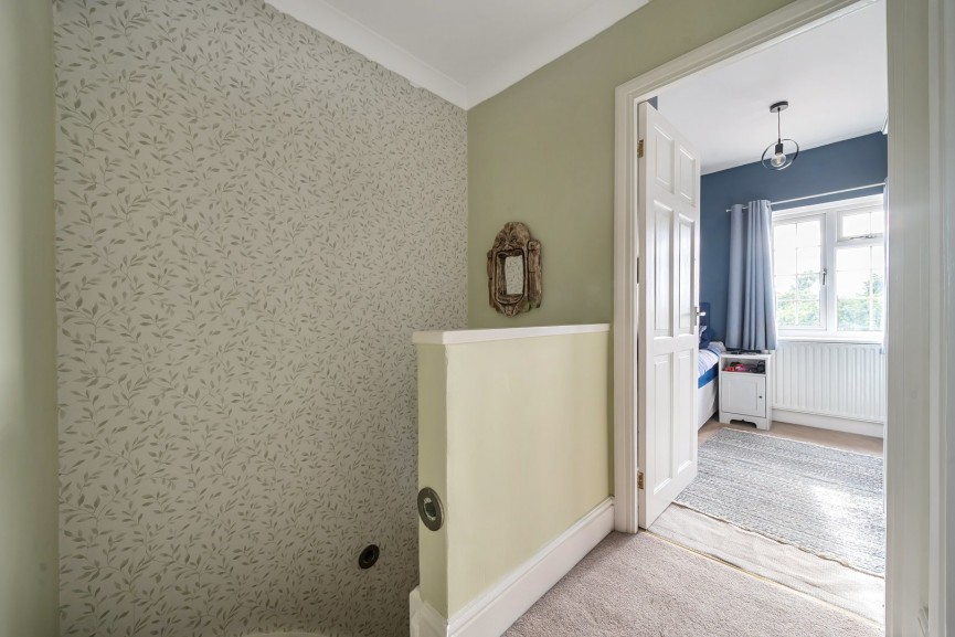 3 bedroom House for Sale Manor Place, Upper Caldecote, Bedfordshire