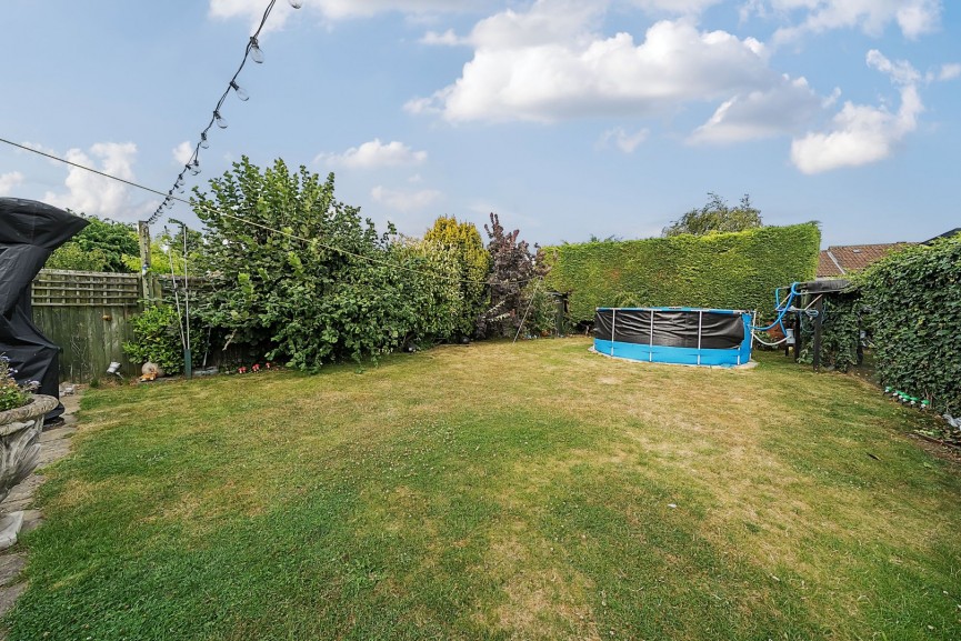 3 bedroom House for Sale Manor Place, Upper Caldecote, Bedfordshire