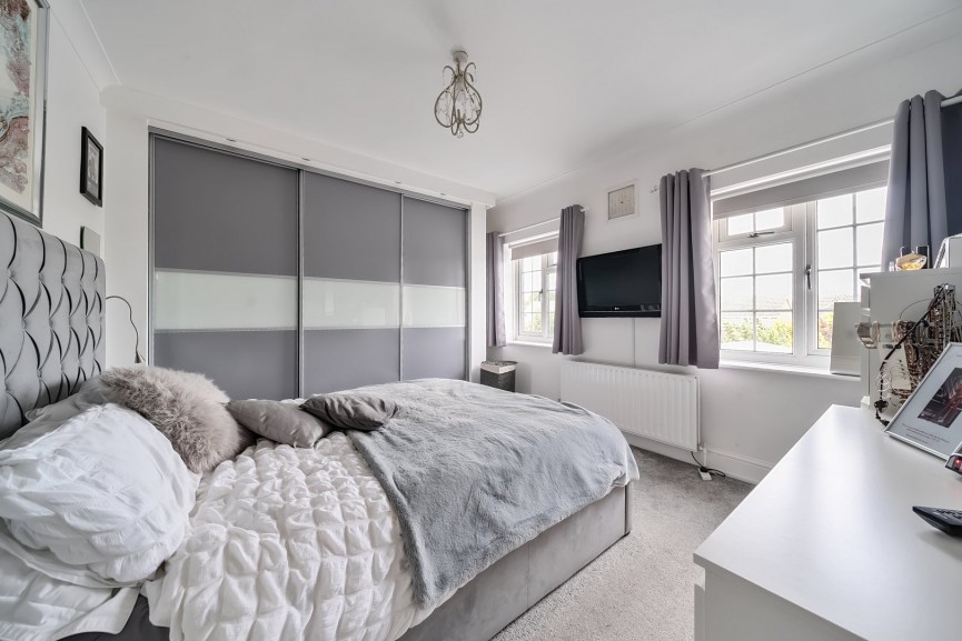 3 bedroom House for Sale Manor Place, Upper Caldecote, Bedfordshire