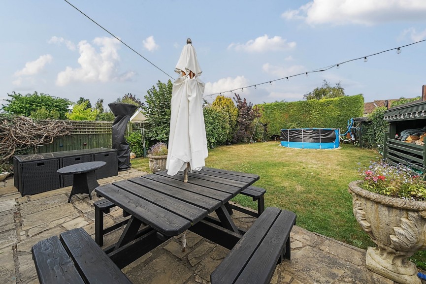 3 bedroom House for Sale Manor Place, Upper Caldecote, Bedfordshire