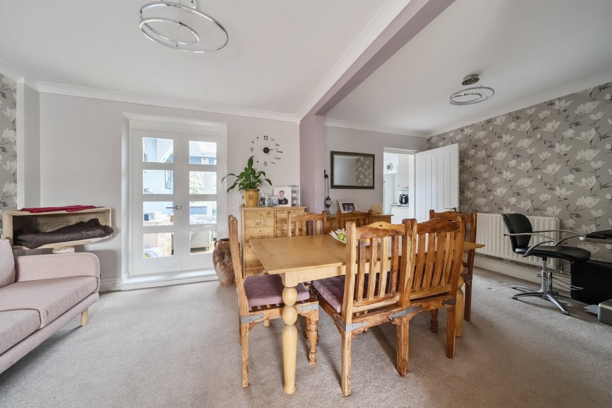 3 bedroom House for Sale Manor Place, Upper Caldecote, Bedfordshire