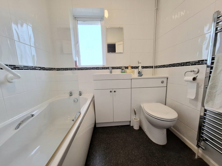 3 bedroom House for Sale Stratton Way, Biggleswade, Bedfordshire