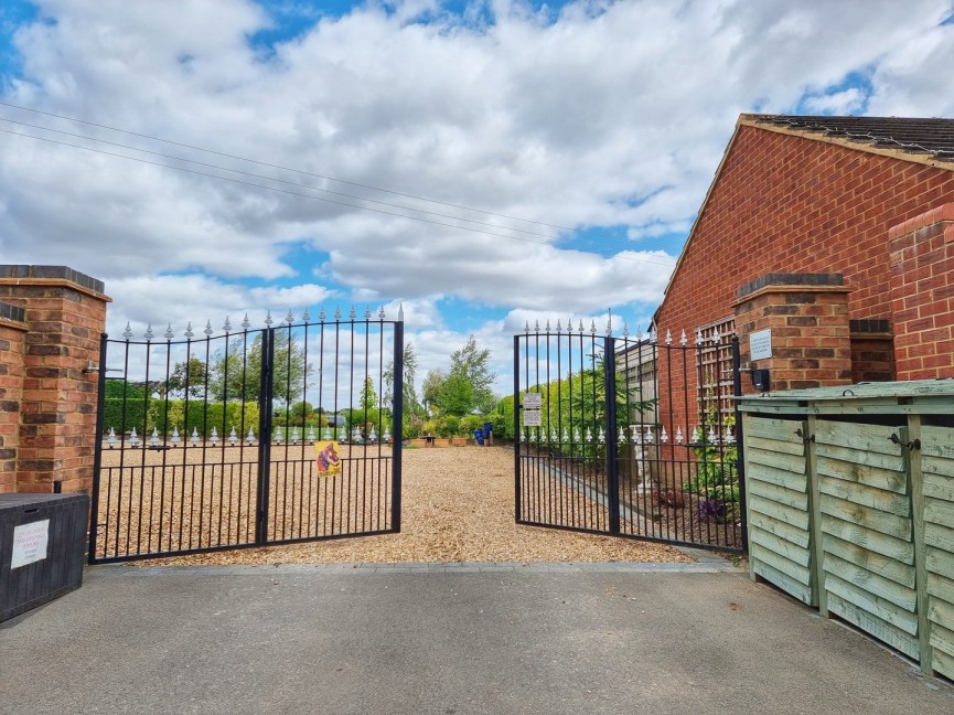 2 bedroom House for Sale Silsoe, Bedfordshire